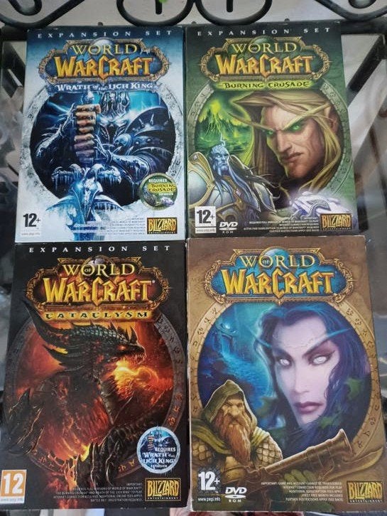 World of warcraft 4 stuks met doos, Ophalen of Verzenden, Zo goed als nieuw