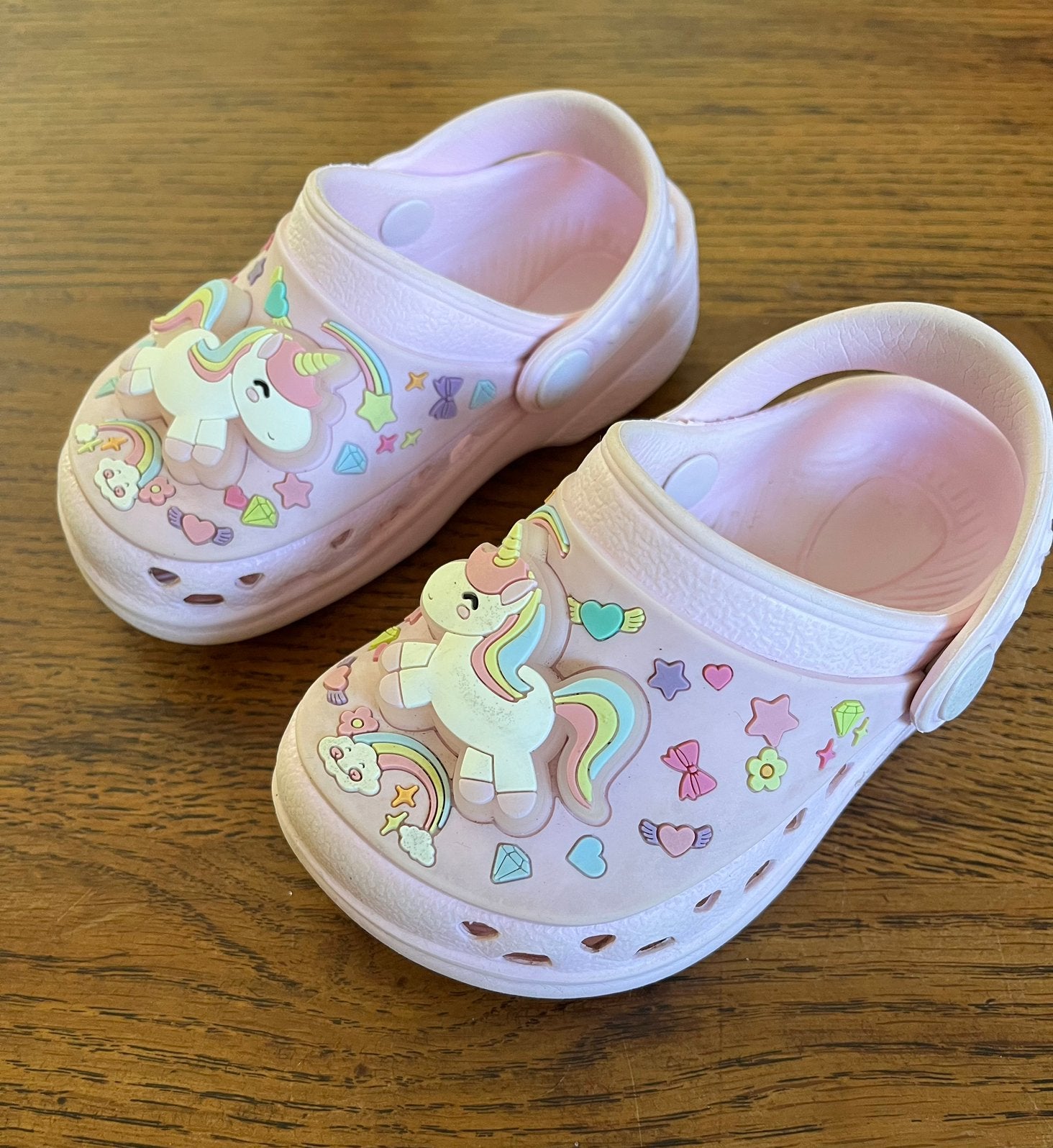 Clogs (crocs) Blue Fin / Unicorn 22, Ophalen of Verzenden, Zo goed als nieuw, Jongetje of Meisje, Schoentjes