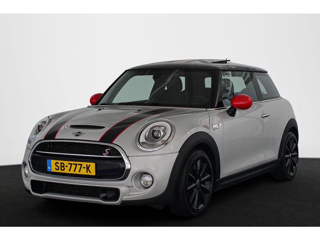 MINI Cooper S Mini 2.0 Chili Serious Business Automaat Pano, Auto's, Mini, Automaat, 1998 cc, Gebruikt, 4 stoelen
