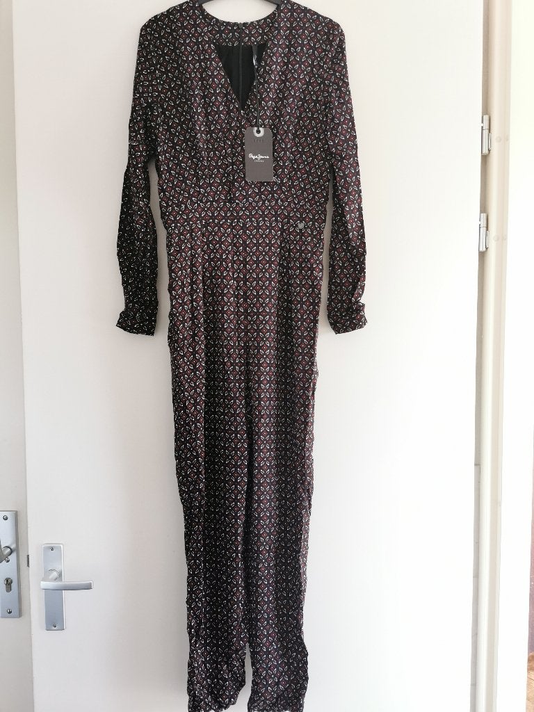 Nieuwe jumpsuit van het merk Pepe Jeans Maat XS, Kleding | Dames, Jumpsuits, Overige kleuren, Nieuw, Ophalen of Verzenden, Maat 34 (XS) of kleiner