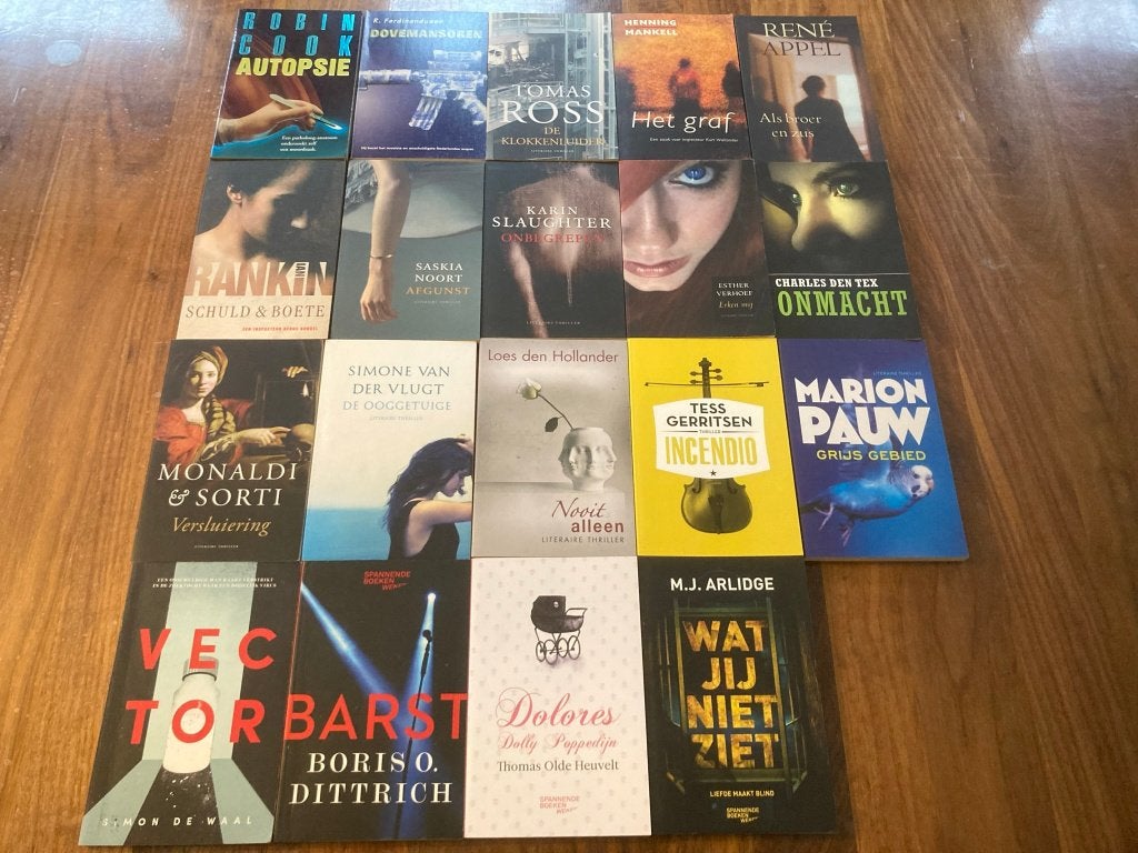 19 boeken uitgave ter ere van het spannende boek softcovers!, Ophalen of Verzenden, Gelezen, Diverse auteurs