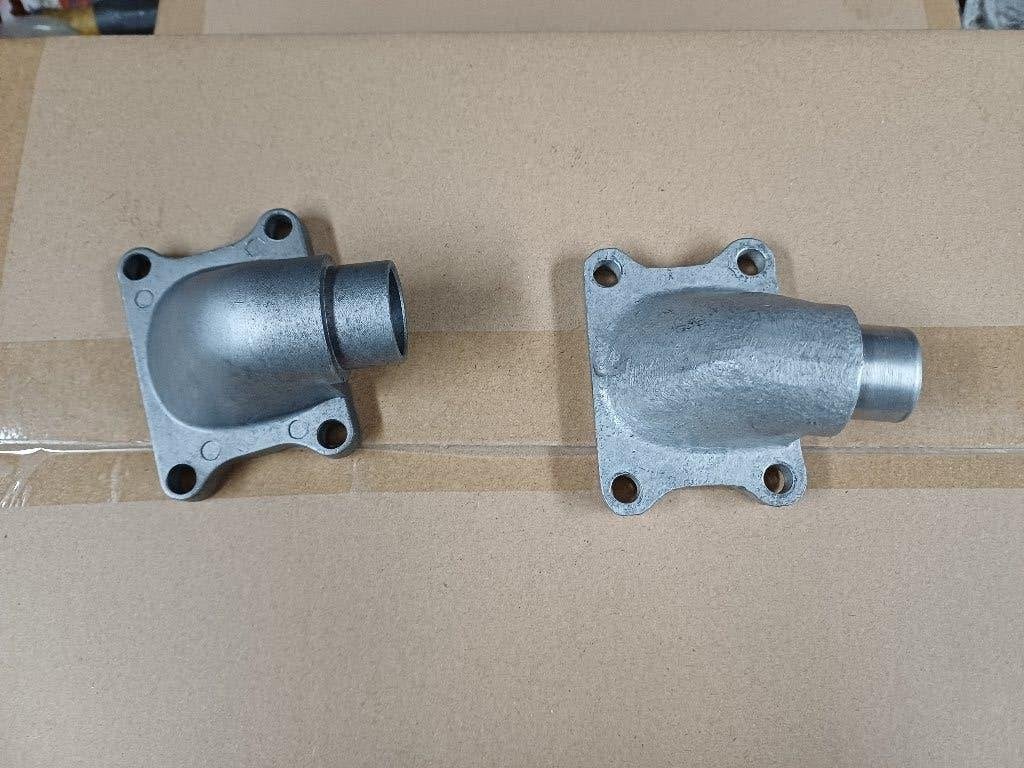 2x puch maxi spruitstuk 2 verschillende maten, Ophalen of Verzenden, Gebruikt, Carburateur