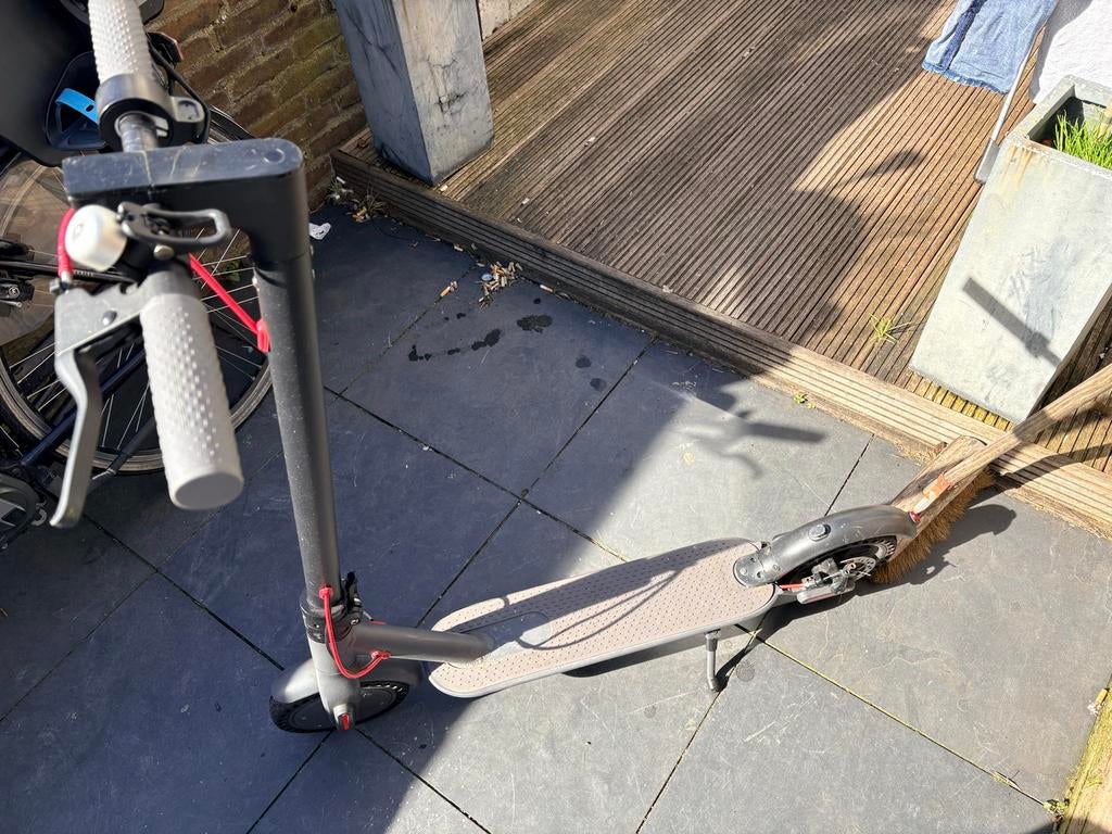 Elektrische step - Accu niet optimaal, doe een leuk bod!, Fietsen en Brommers, Steps, Gebruikt, Elektrische step (E-scooter), Ophalen of Verzenden