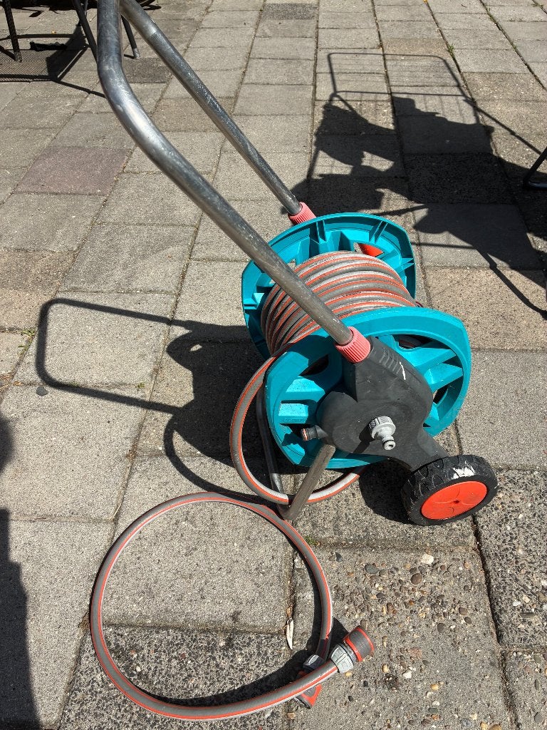 Gardena haspel met slang en koppelstuk, Ophalen, Gebruikt, Tuinslang