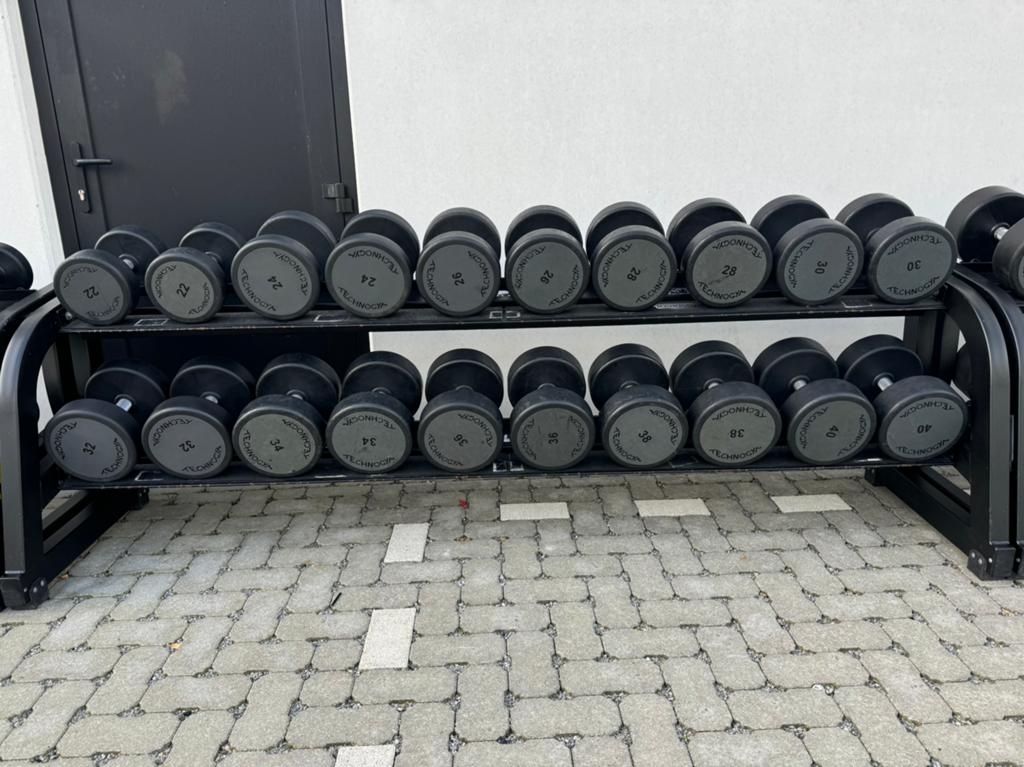 Technogym Dumbells 4-40kg nieuwste model als nieuw!!, Sport en Fitness, Fitnessmaterialen, Ophalen, Zo goed als nieuw, Dumbbell