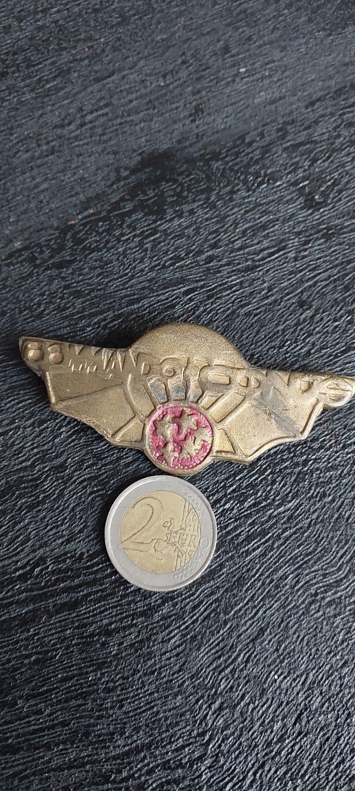 Indochina War Metal Badge French COMMANDO CONUS Team..uitdun, Verzamelen, Ophalen of Verzenden, Landmacht, Amerika, Embleem of Badge