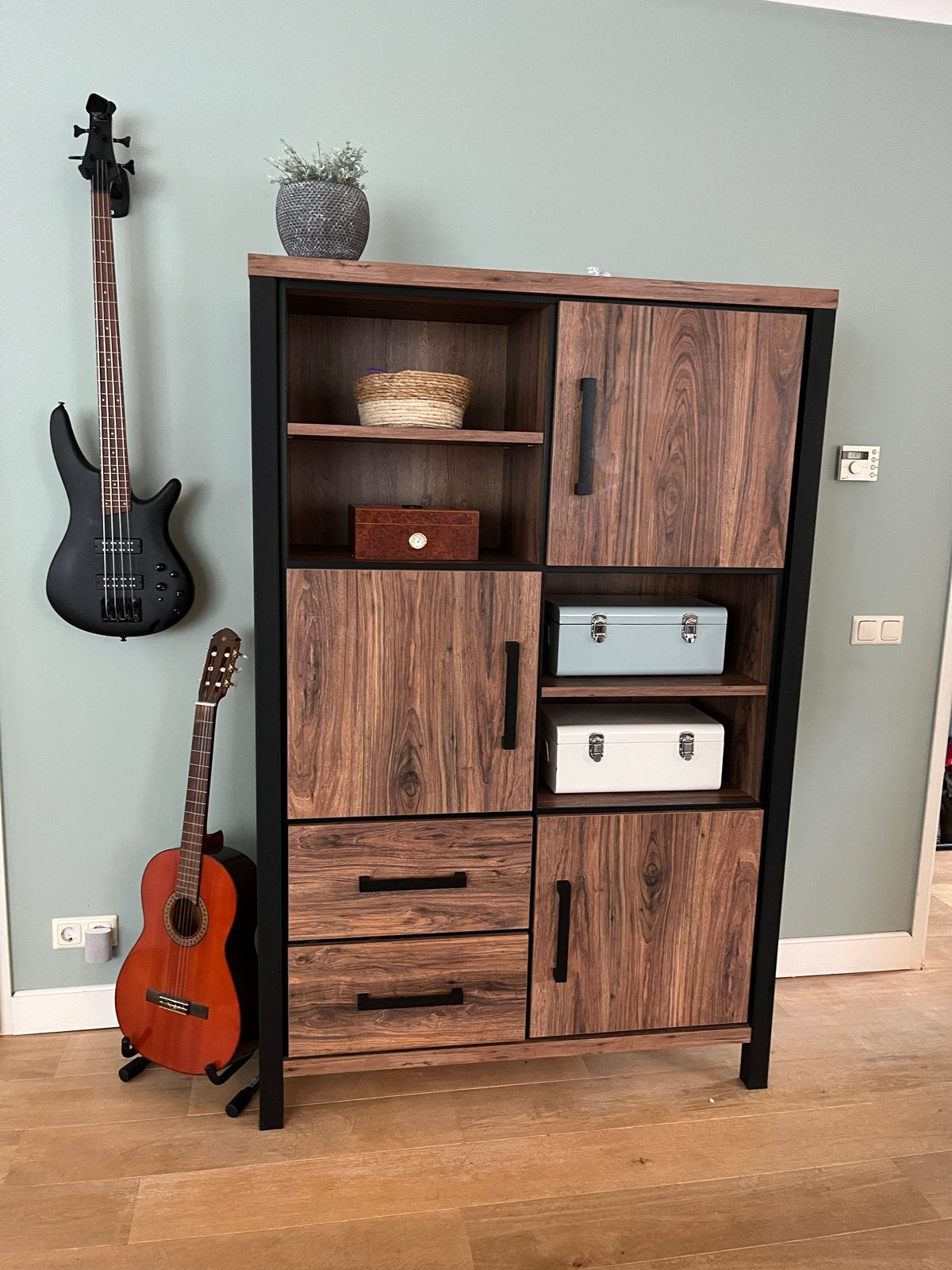 Mooie industriële kast met deuren en lades, Ophalen, 100 tot 150 cm, Zo goed als nieuw, Met lade(s)