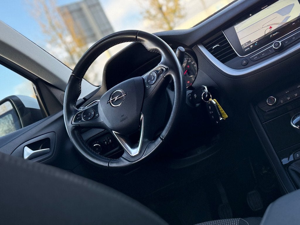 Opel Grandland X 1.2 Turbo Business Edition - Summit White -, Voorwielaandrijving, Stof, Gebruikt, 1199 cc