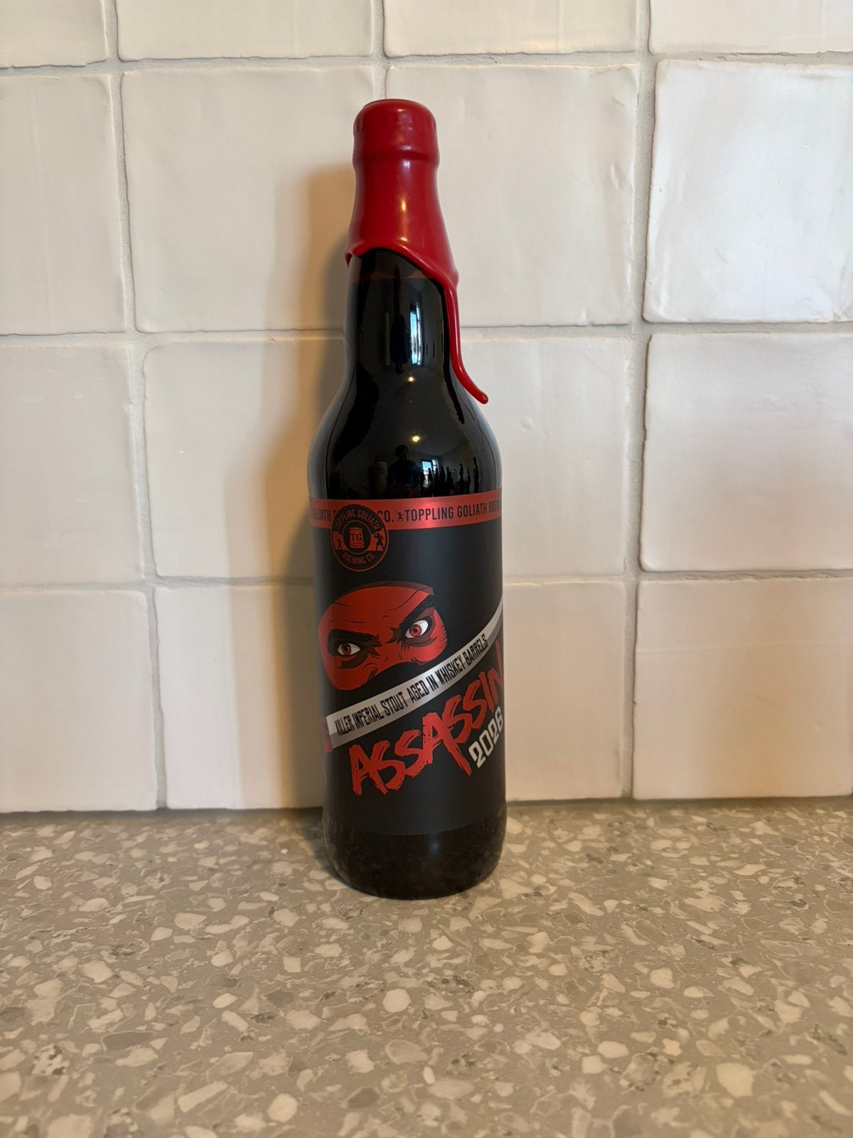 US stout bier Toppling Goliath Assassin 2026, Verzamelen, Ophalen of Verzenden, Zo goed als nieuw, Flesje(s), Overige merken