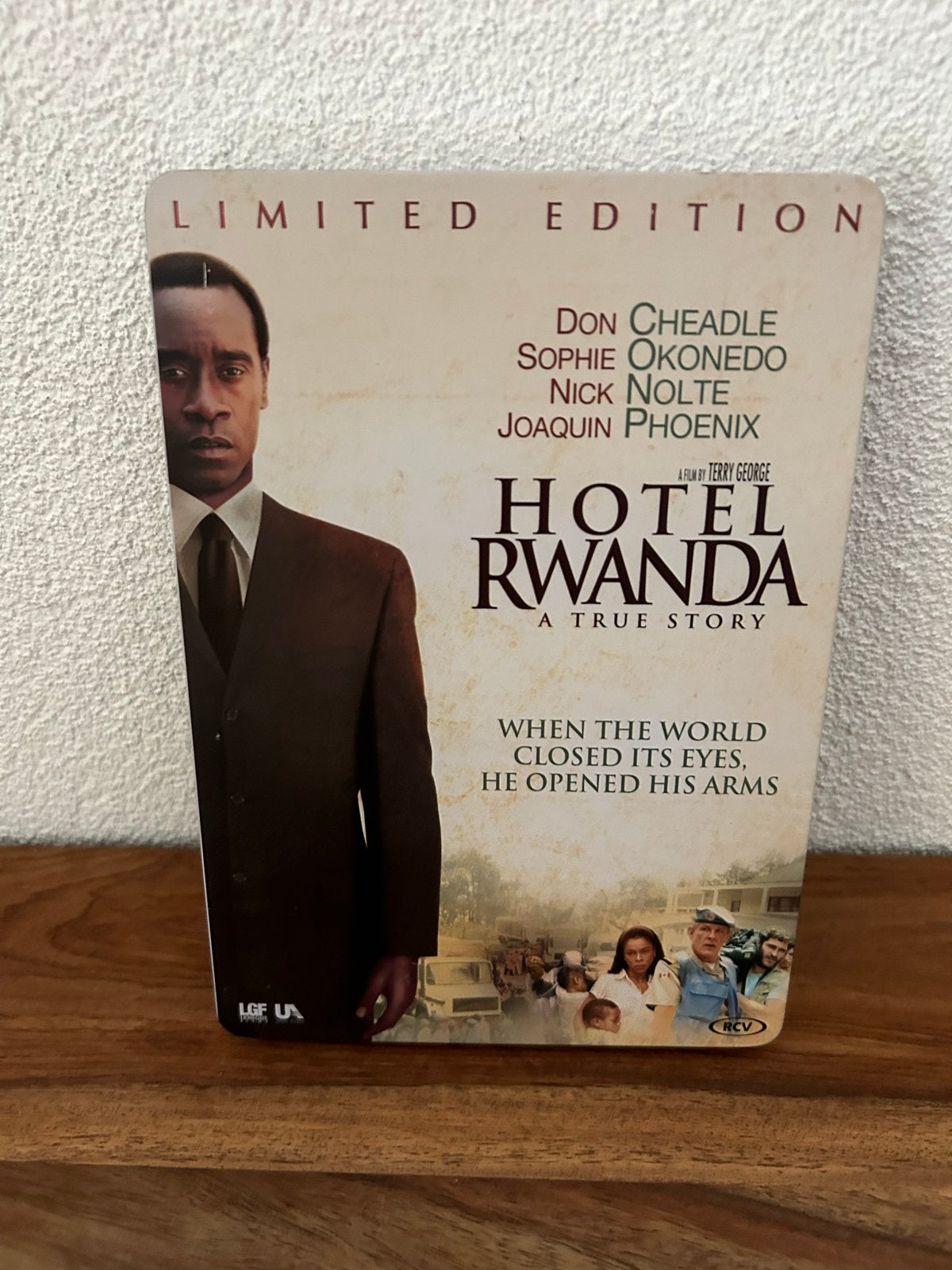 Hotel Rwanda - Limited Edition Metal Case DVD, Engels, Vanaf 16 jaar, Waargebeurd drama, Speciale editie
