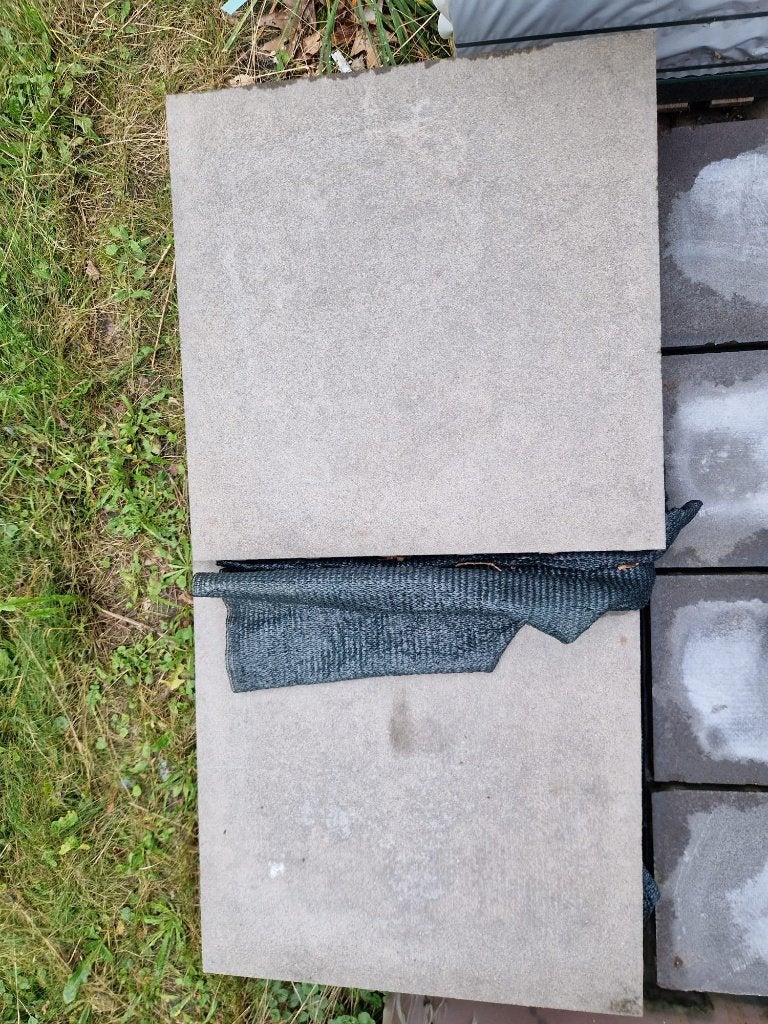 Restpartij betontegel 60x60x4 Grijs/zwart 20 stuks, Ophalen, 5 tot 10 m², Zo goed als nieuw, Beton