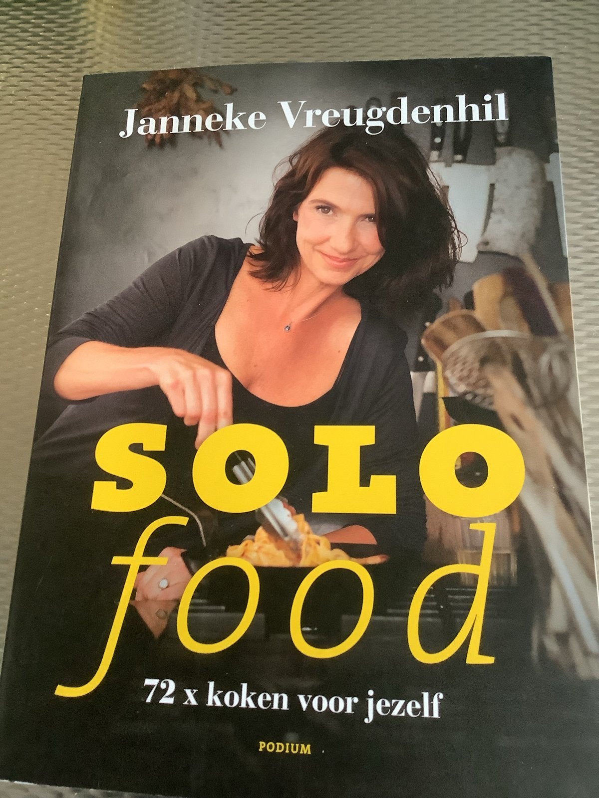 Solo Food: 72x koken voor jezelf - Janneke Vreugdenhil, Ophalen of Verzenden, Zo goed als nieuw, Europa, Hoofdgerechten