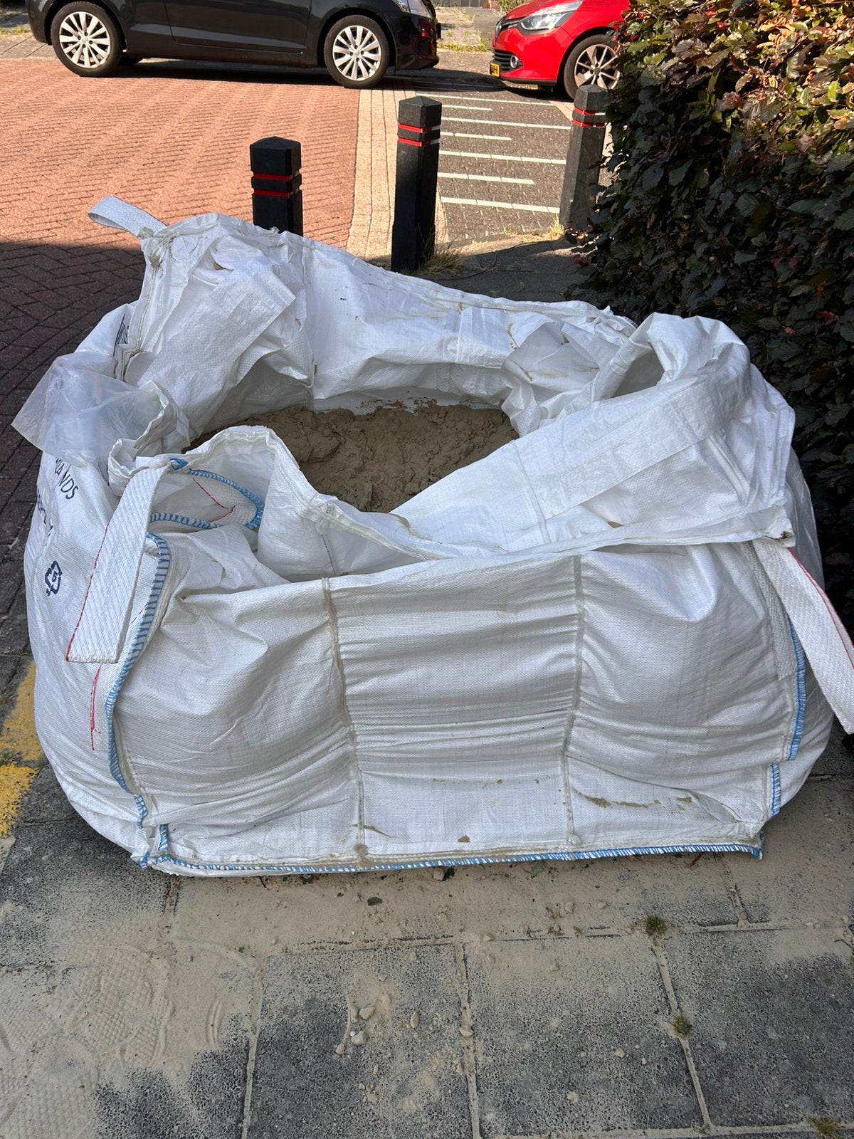 Een halve kuub mooi straatzand zandbakzand zand, Tuin en Terras, Zand, Ophalen, Zo goed als nieuw