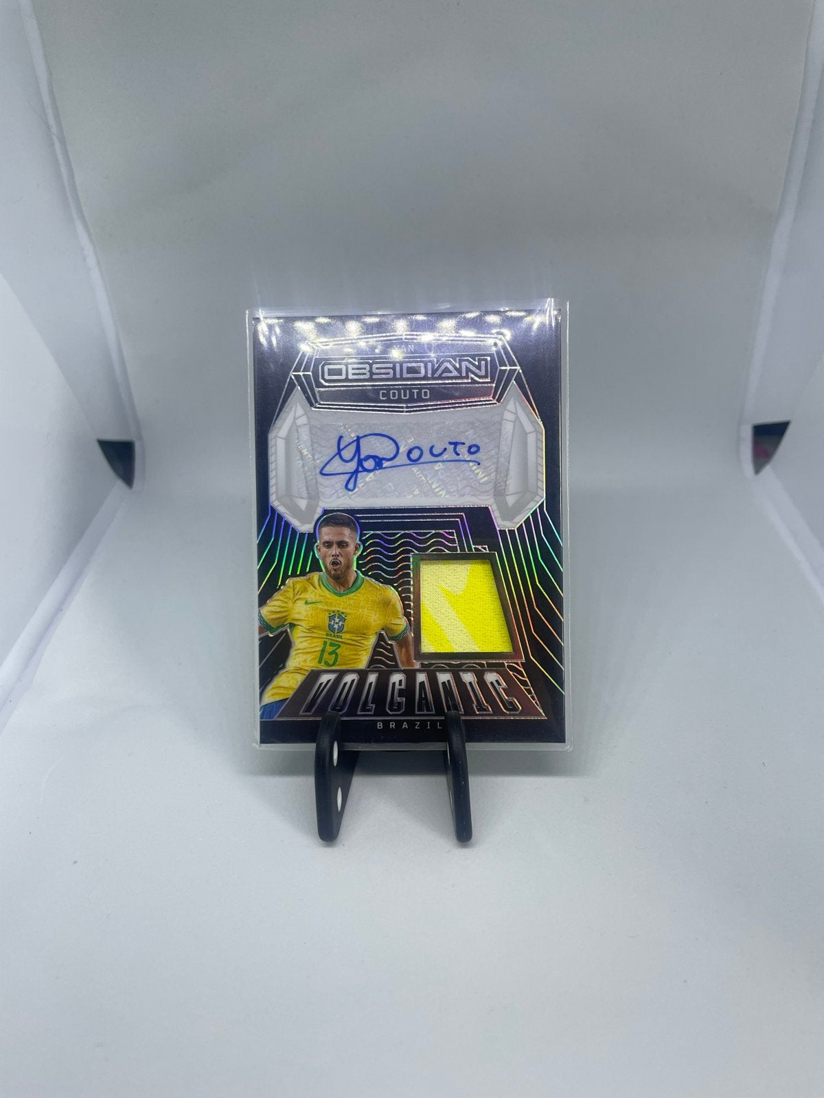 Yan Couto gesigneerde spelerskaart met stukje shirt, Ophalen of Verzenden, Nieuw, Buitenlandse clubs, Spelerskaart