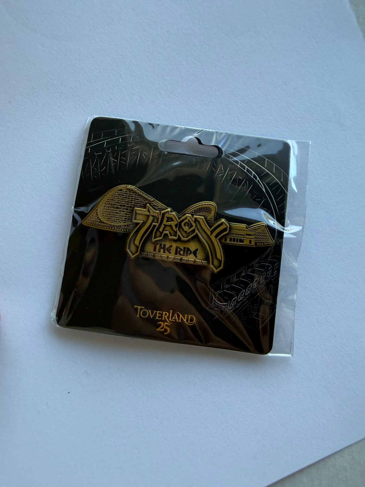 Toverland Troy Pin, Ophalen of Verzenden, Nieuw, Overige onderwerpen, Speldje of Pin