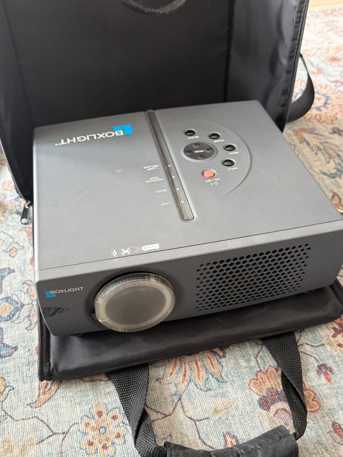 Projector BOXLIGHT SP-9T Beamer, Ophalen of Verzenden, Zo goed als nieuw, LED, BOXLIGHT SP-9T