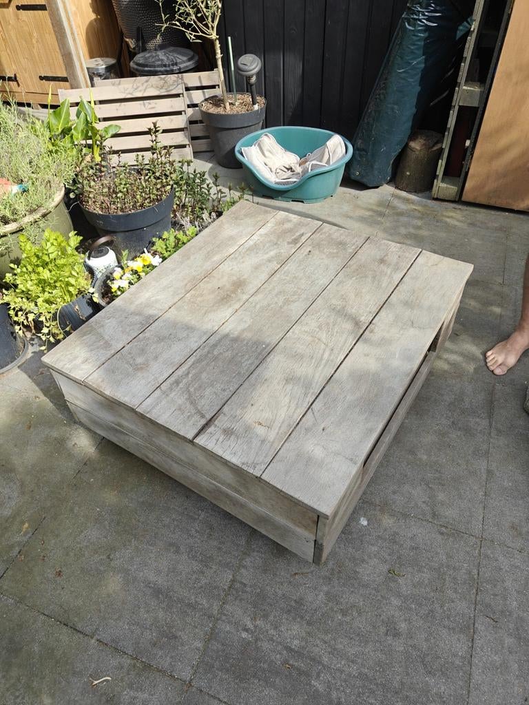 Hard houten buiten bijzettafel, Huis en Inrichting, Tafels | Bijzettafels, Ophalen, Minder dan 45 cm, Gebruikt, Vierkant
