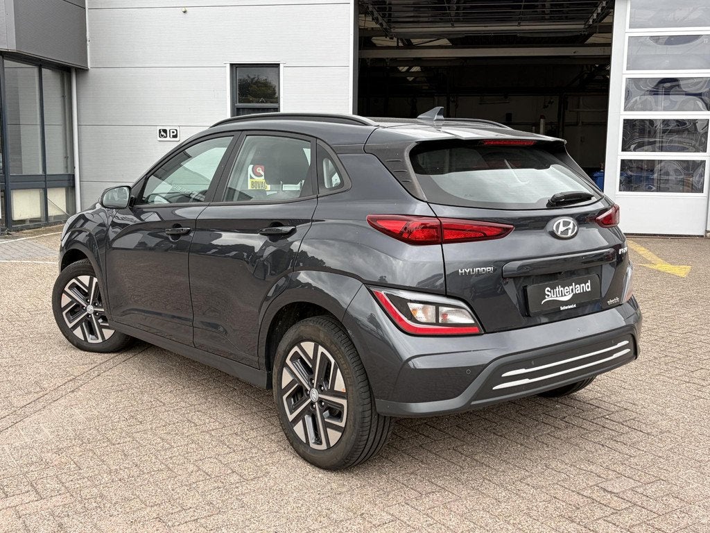 Hyundai Kona EV Fashion 64 kWh | 204 PK | SOH 95% | Adaptive, Auto's, Hyundai, Stof, Gebruikt, Overige kleuren, 204 pk