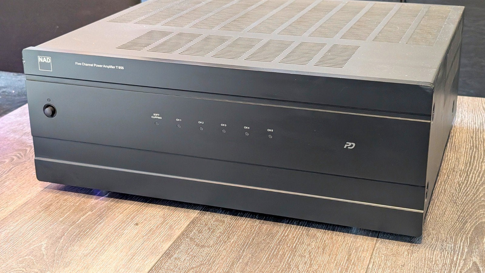 NAD T-955 POWER AMPLIFIER • 5 CHANNEL • GARANTIE  • TOPPER, Overige merken, Rick's Audio 
De Kempen 18 
6021PZ Budel 
+31 (0)495 785698
info@ricks-audio.com