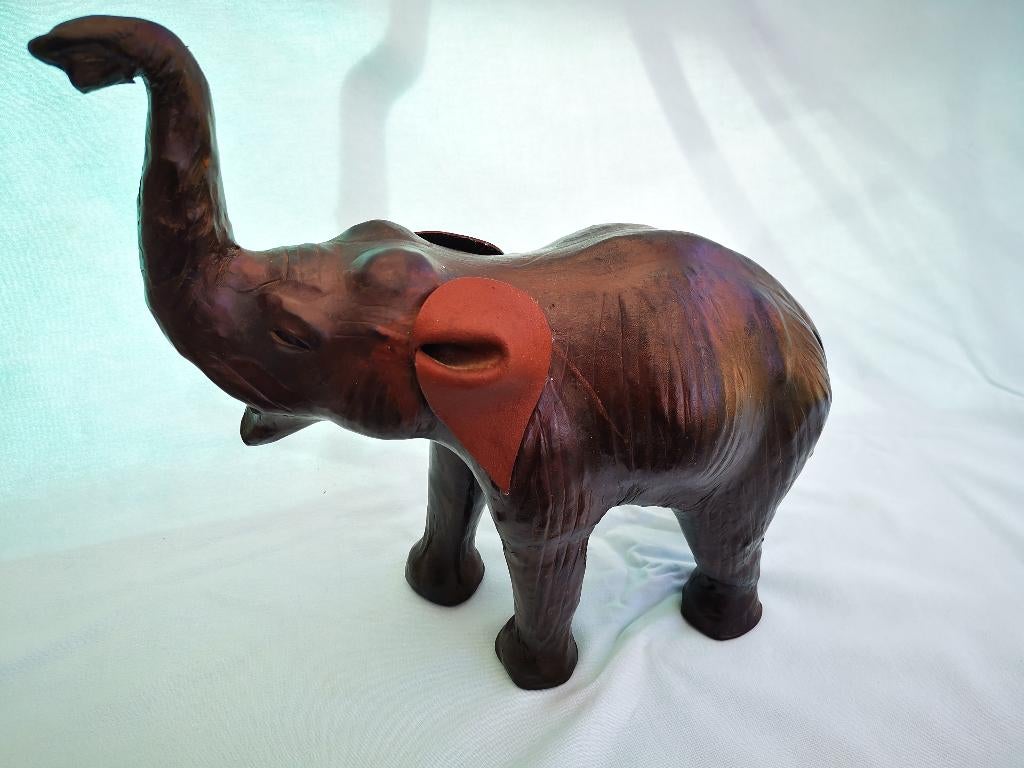 Vintage Lederen Olifant Handgemaakt Papier Mache en Leer, Antiek en Kunst, Ophalen of Verzenden