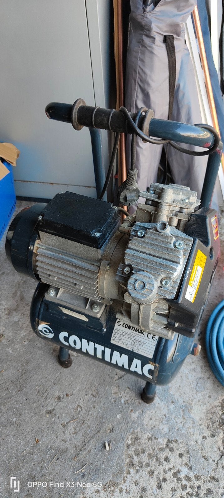 Compressor met tacker en accessoires, Ophalen of Verzenden