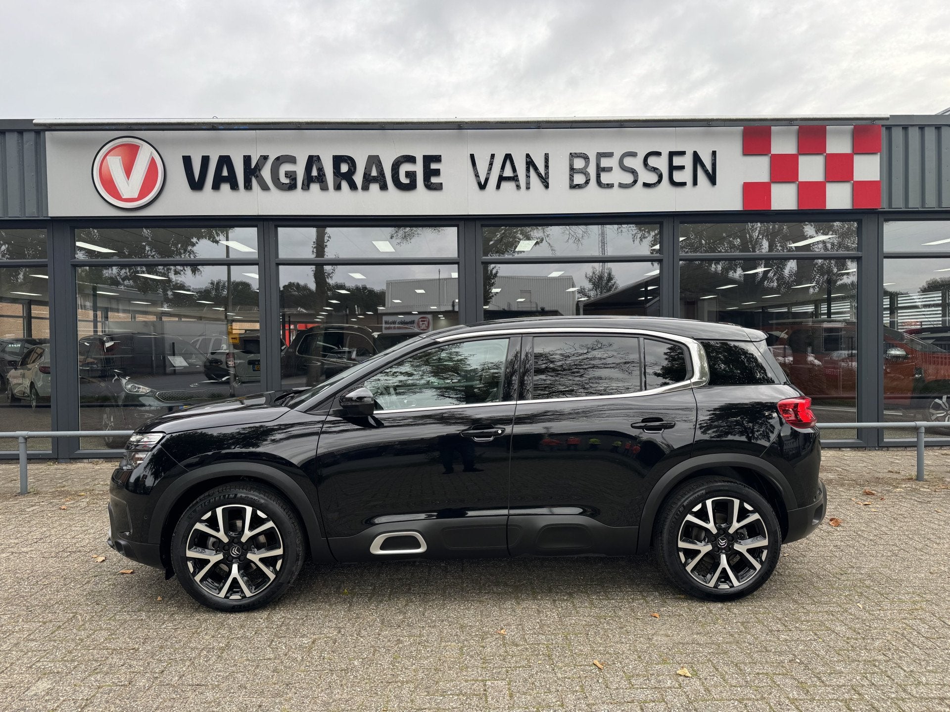 Citroën C5 Aircross 1.2 PureTech Business CAMERA-TREKHAAK, Auto's, Citroën, Voorwielaandrijving, 1350 kg, Stof, Gebruikt