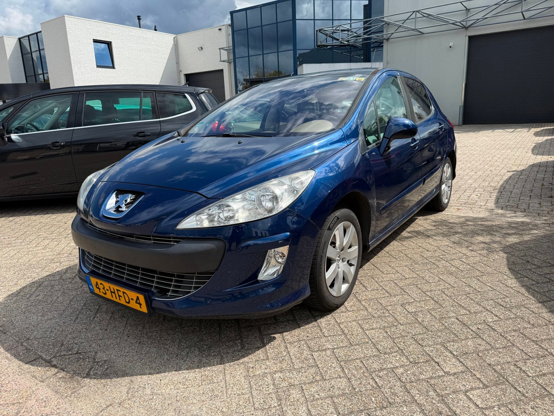 Peugeot 308 1.6 VTi XT Clima Panorama Nieuwe APK!, Voorwielaandrijving, 15 km/l, Gebruikt, 680 kg