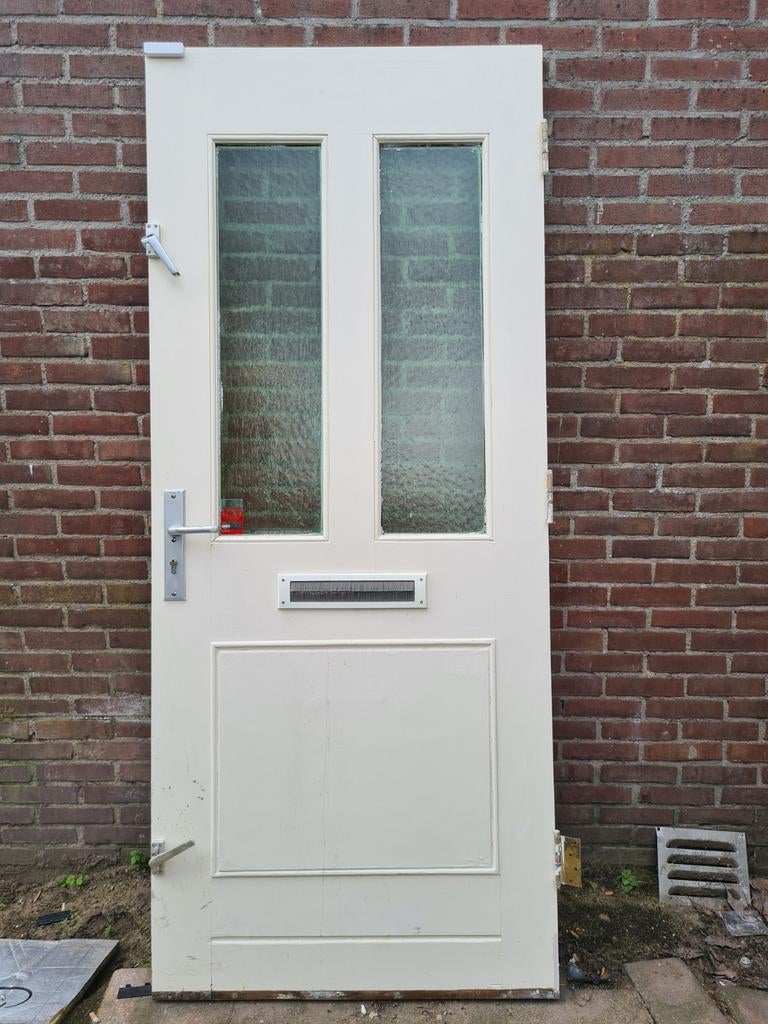 Gebruikte hardhouten buitendeur met glas en brievenbus, Gebruikt, 80 tot 100 cm, Ophalen of Verzenden, Buitendeur