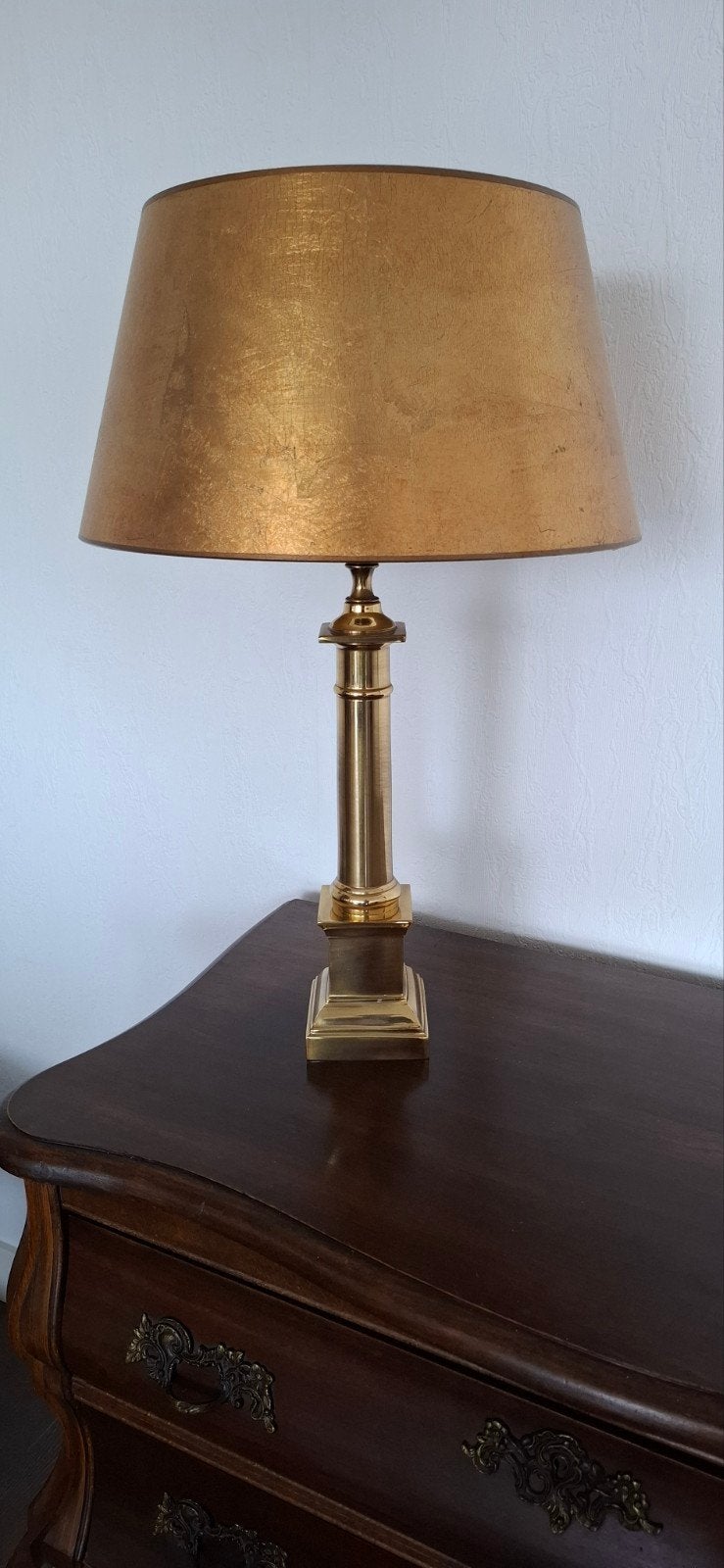 Elegante messing tafellamp met gouden kap, Antiek en Kunst, Ophalen