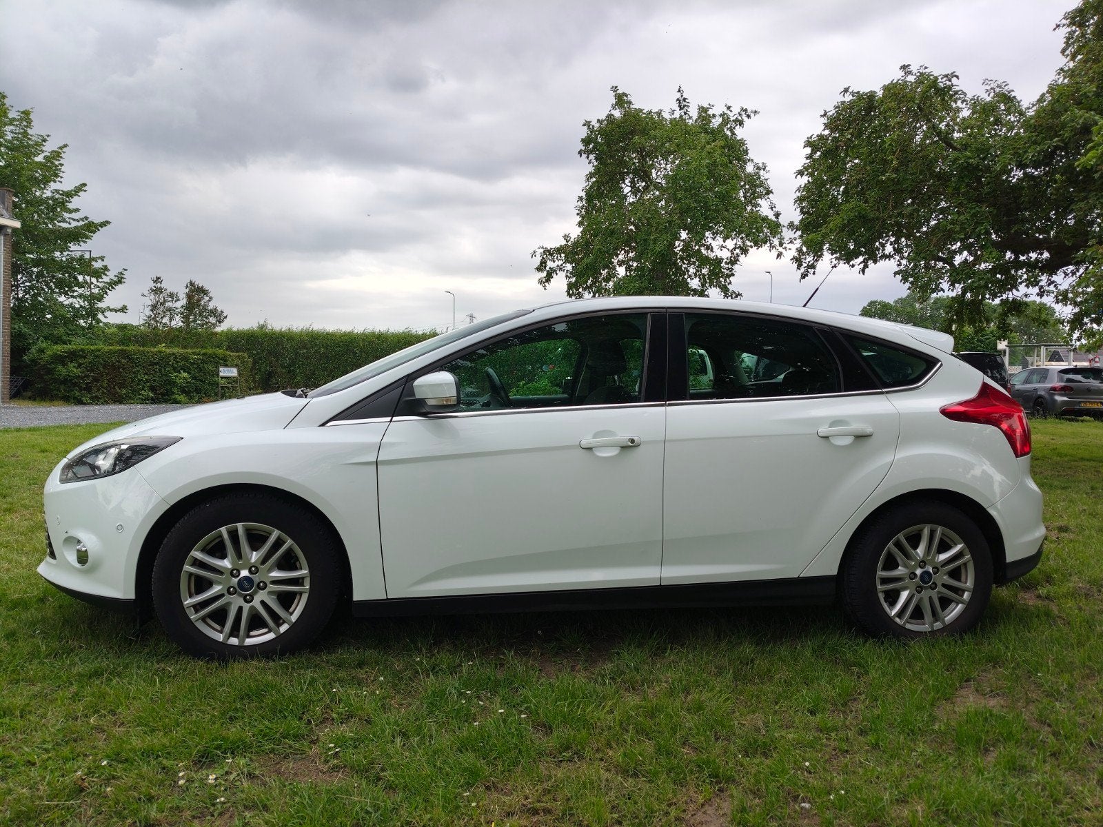 Ford Focus 1.0 Ecoboost 74KW 5-D 2014 Wit, Auto's, 635 kg, 100 pk, Wit, Handgeschakeld