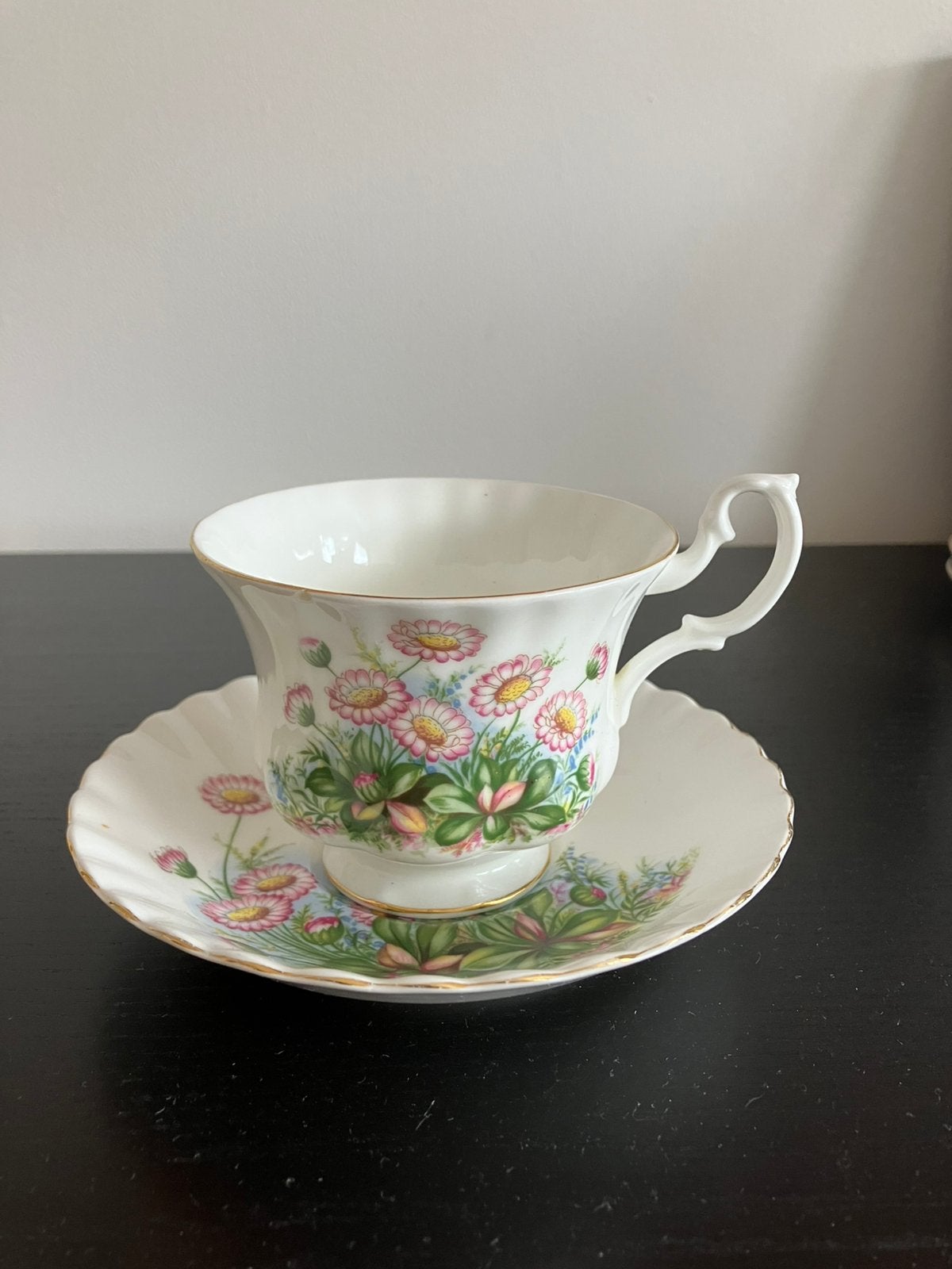 Royal albert kop en schotel, Ophalen of Verzenden, Zo goed als nieuw, Porselein, Kop en/of schotel