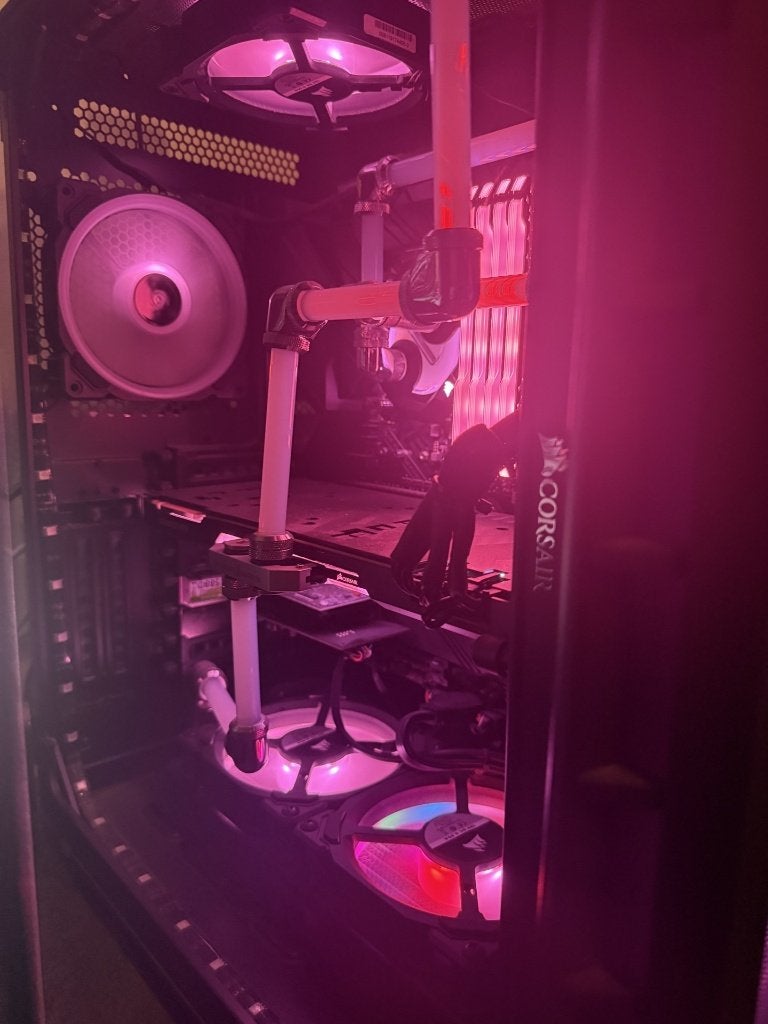 Game PC met GPU watercooling