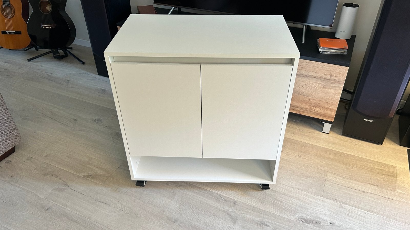 Witte opbergkast op wielen - Zo goed als nieuw, Ophalen, Zo goed als nieuw