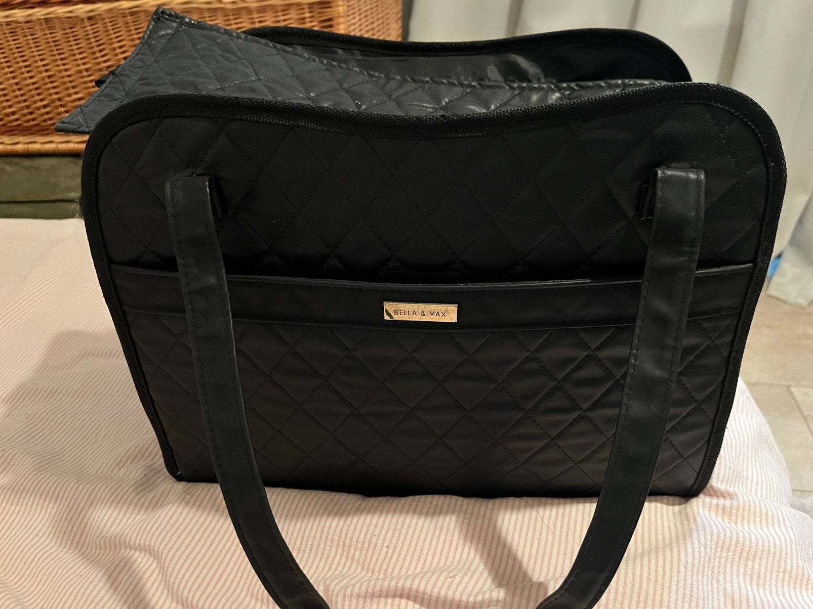 Bella en max hondentas, Ophalen of Verzenden, Gebruikt, 30 cm of meer, Minder dan 35 cm