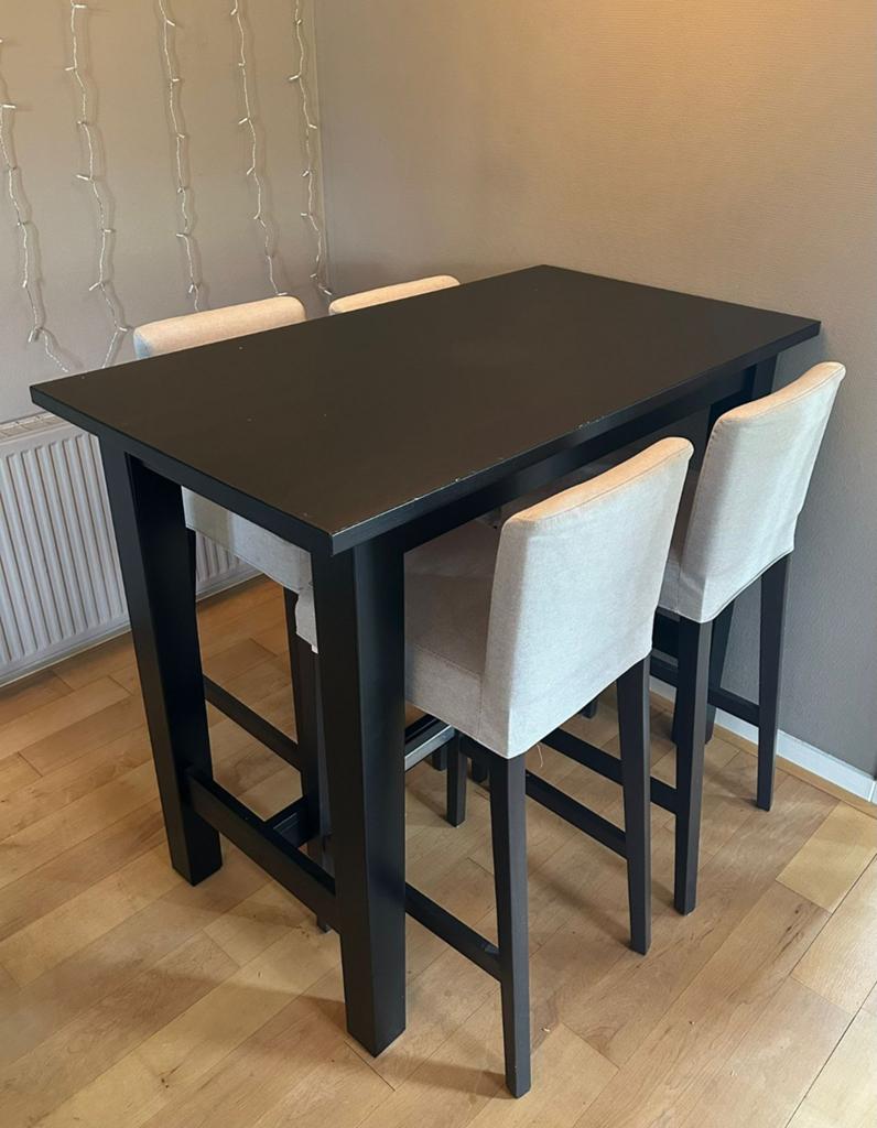 Zwarte bartafel met 4 barkrukken, Gebruikt, Ophalen of Verzenden, 90 cm of meer, 4 krukken