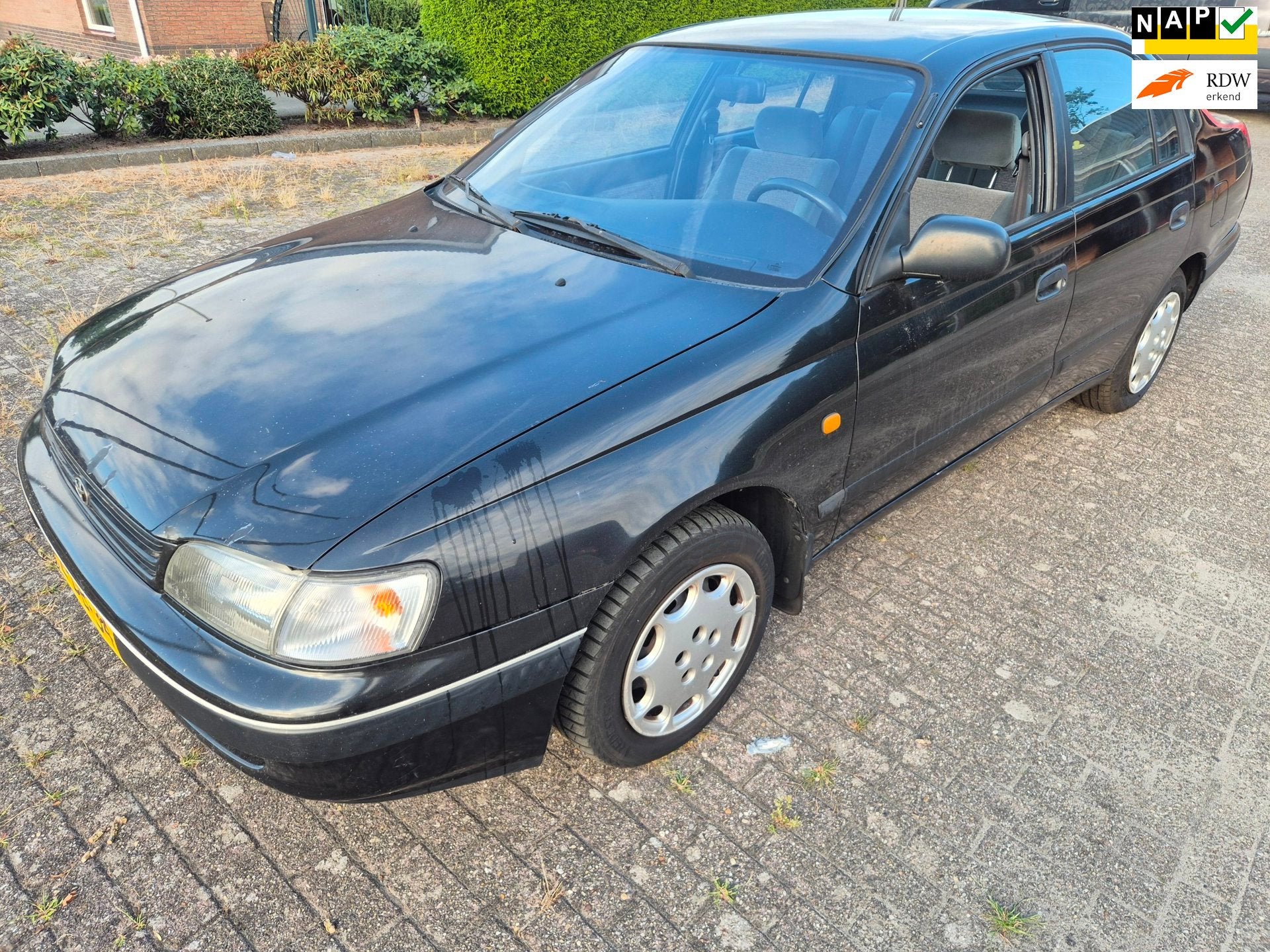 Toyota Carina E 2.0 GLi EXPORT, Auto's, Toyota, Voorwielaandrijving, 1998 cc, Gebruikt, 4 cilinders