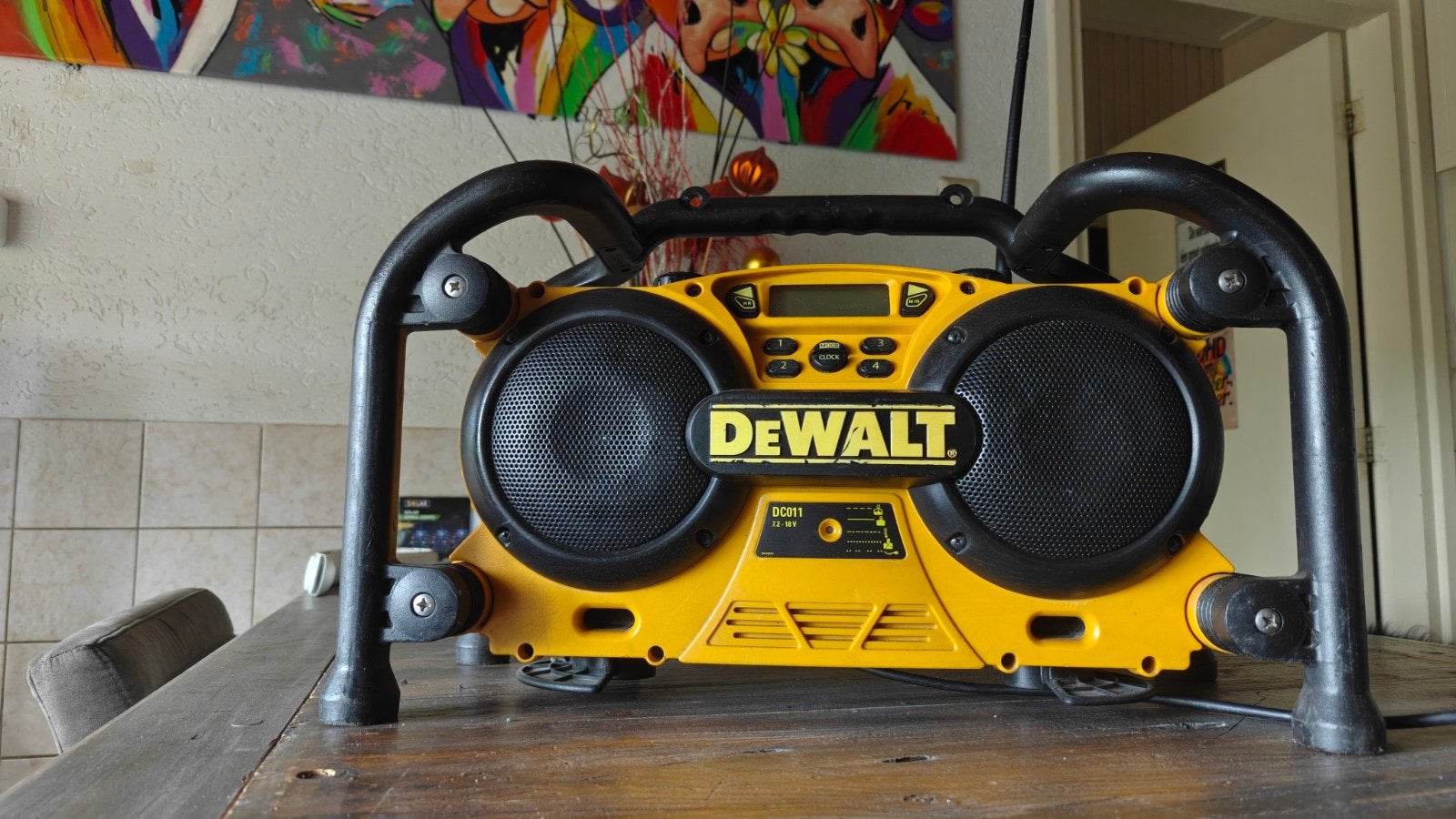Dewalt Bouwradio DC011 - Robuust en Betrouwbaar, Gebruikt, Dewalt, Ophalen of Verzenden, Bouwradio