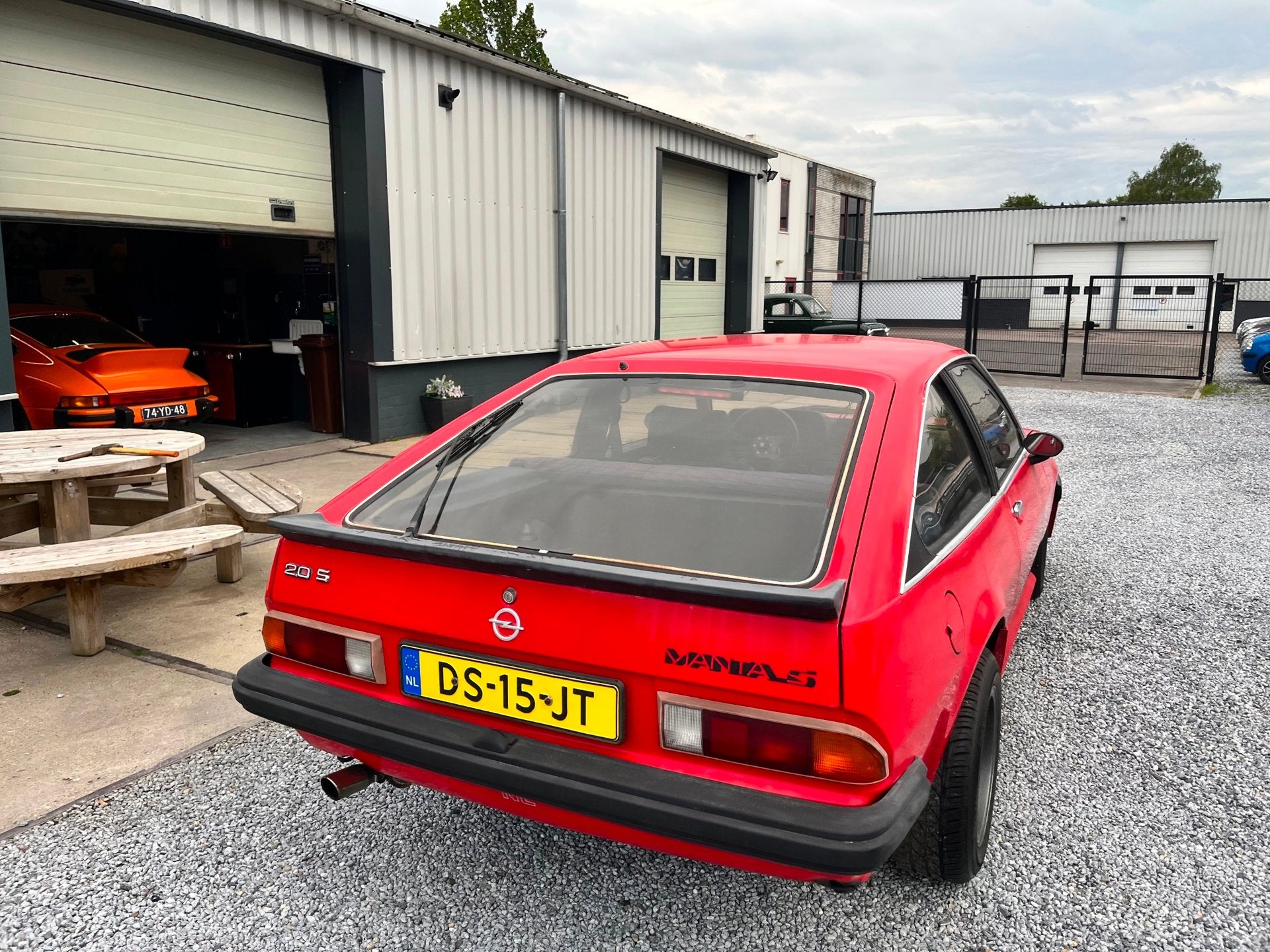 Opel Manta GTJ combi 2.0 S, Auto's, Gebruikt, 4 cilinders, 1036 kg, Origineel Nederlands