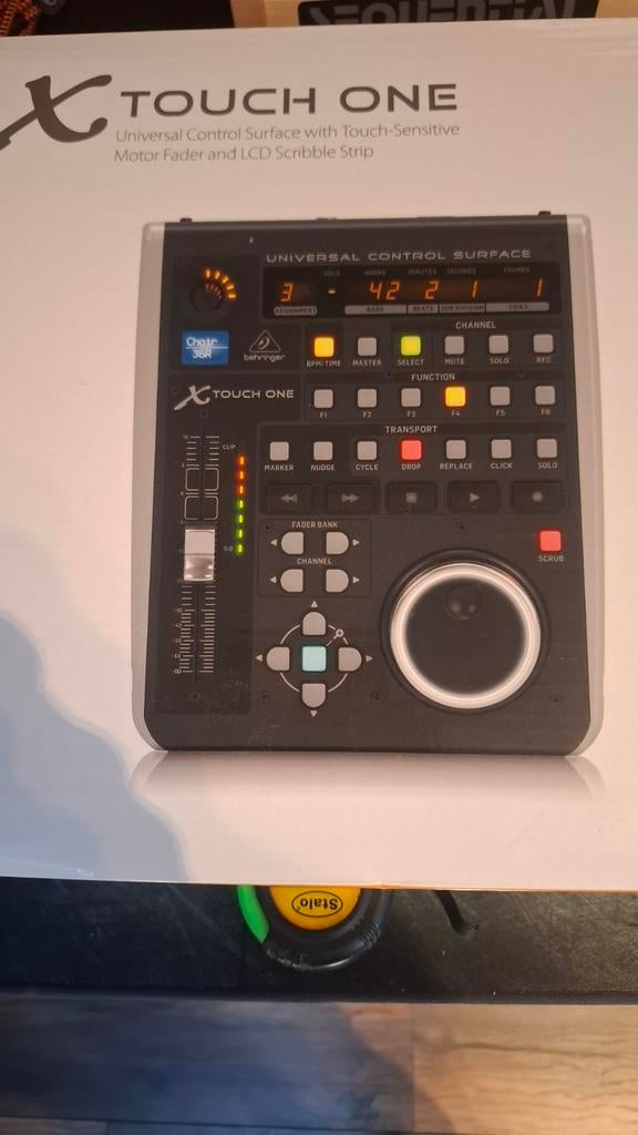 Behringer X-TOUCH ONE Universele DAW Controller, Ophalen of Verzenden, Zo goed als nieuw, Minder dan 5 kanalen