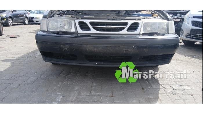 Voorbumper van een Saab 9-3