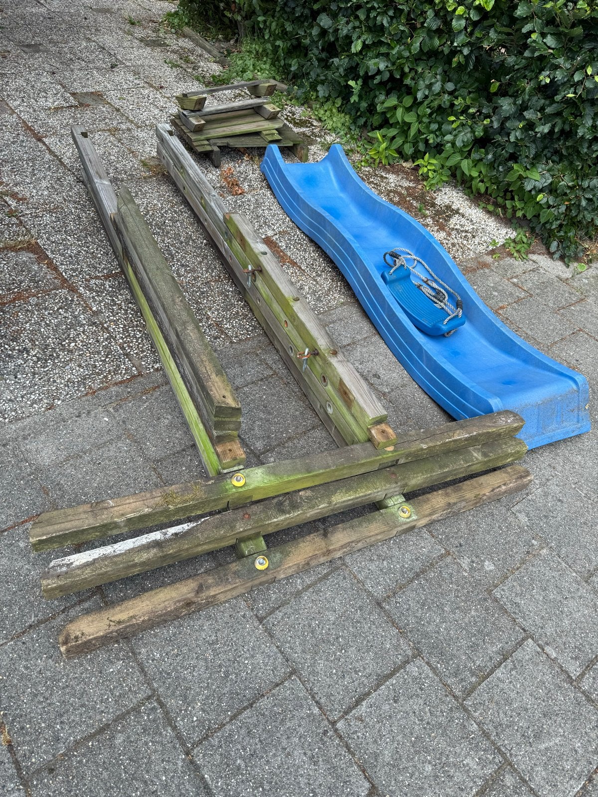 Glijbaan en houten klimrek, Kinderen en Baby's, Speelgoed | Buiten | Speeltoestellen, Ophalen, Gebruikt, Glijbaan