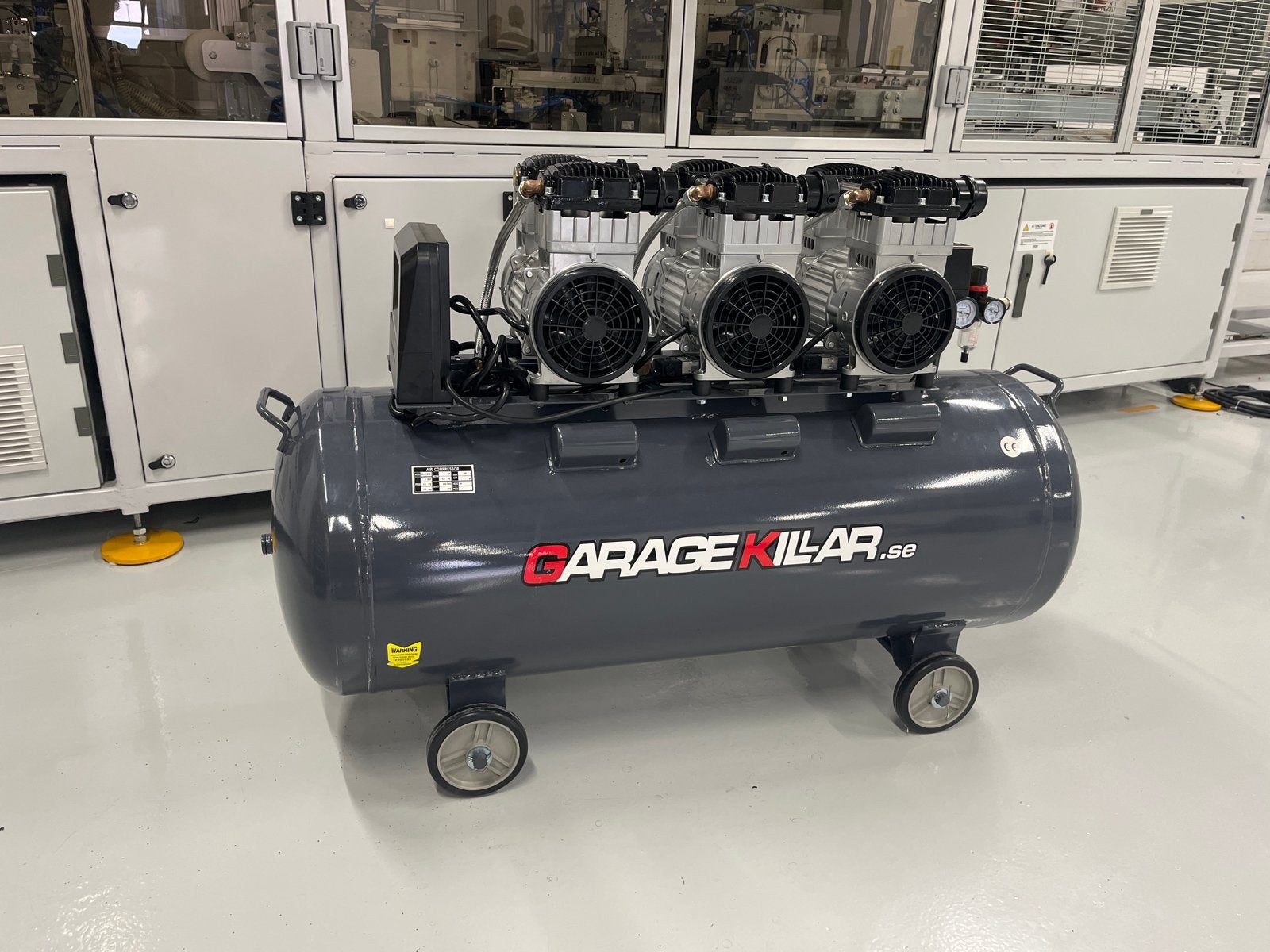 Garage Kilar Compressor (defect) - 100L, 10 bar, 400L/min, Doe-het-zelf en Verbouw, Ophalen, Zo goed als nieuw, Minder dan 200 liter/min