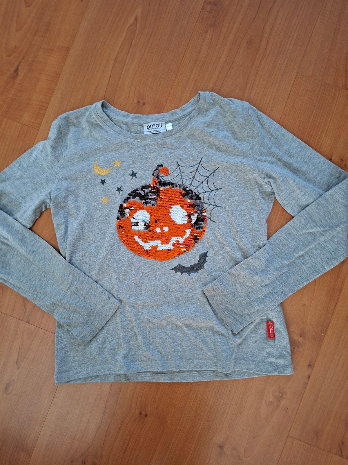 Grijs Halloween shirt met omkeerbare pailletten, mt 146-152, Gebruikt, Jongen of Meisje, Ophalen of Verzenden, Emoji