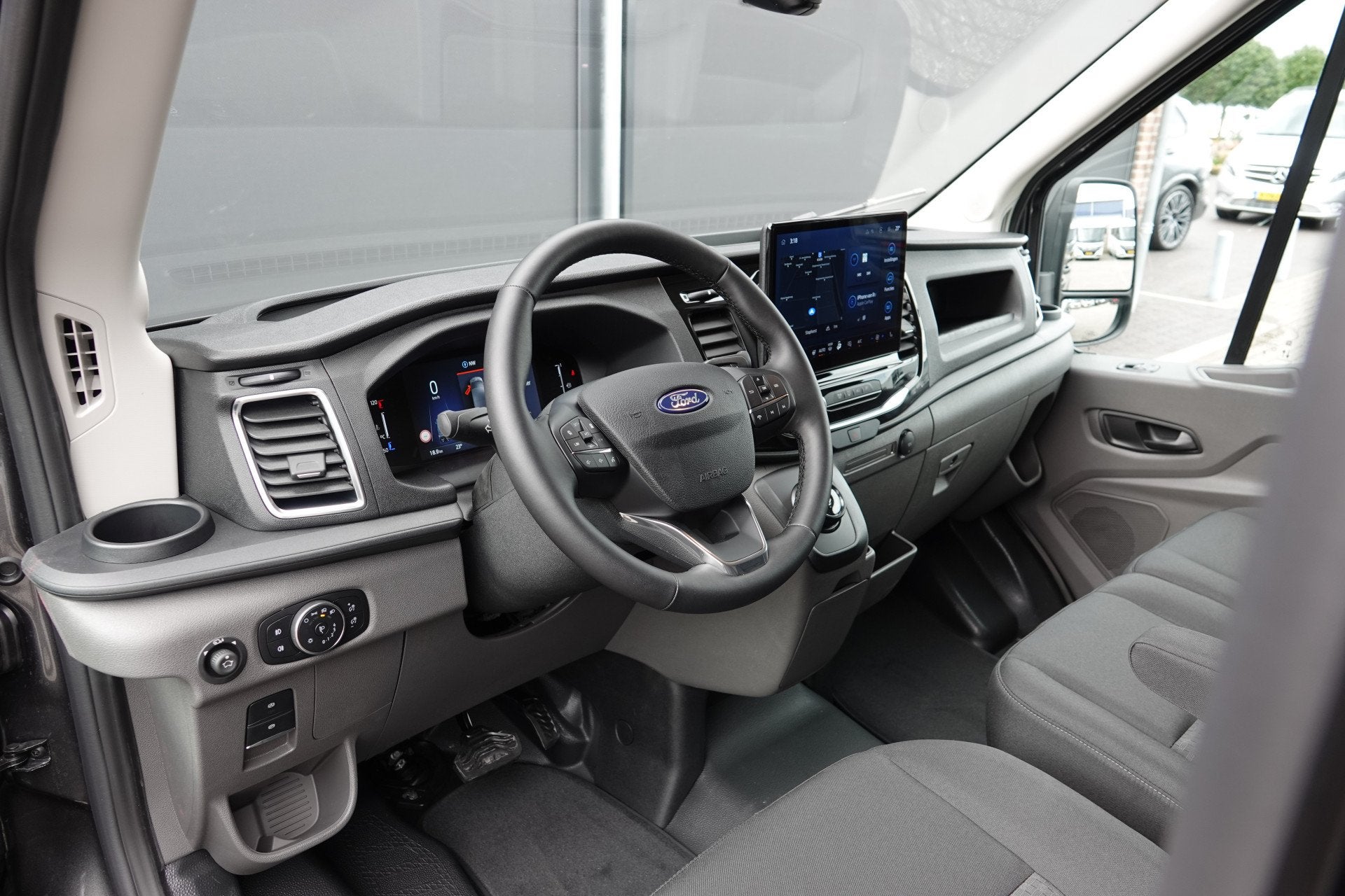 Ford Transit L2H2 | 165 A8 Aut. | Raptor Edition | 2x Schuif, Auto's, Bestelauto's, Stof, Zwart, 4 cilinders, Origineel Nederlands
