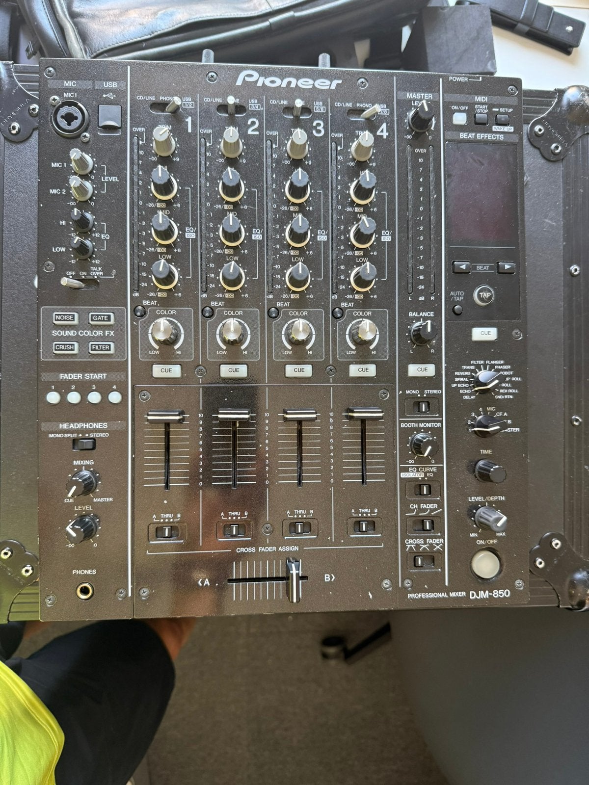 Te Koop: Pioneer DJM-850k, Ophalen, Zo goed als nieuw, Minder dan 5 kanalen, Microfooningang