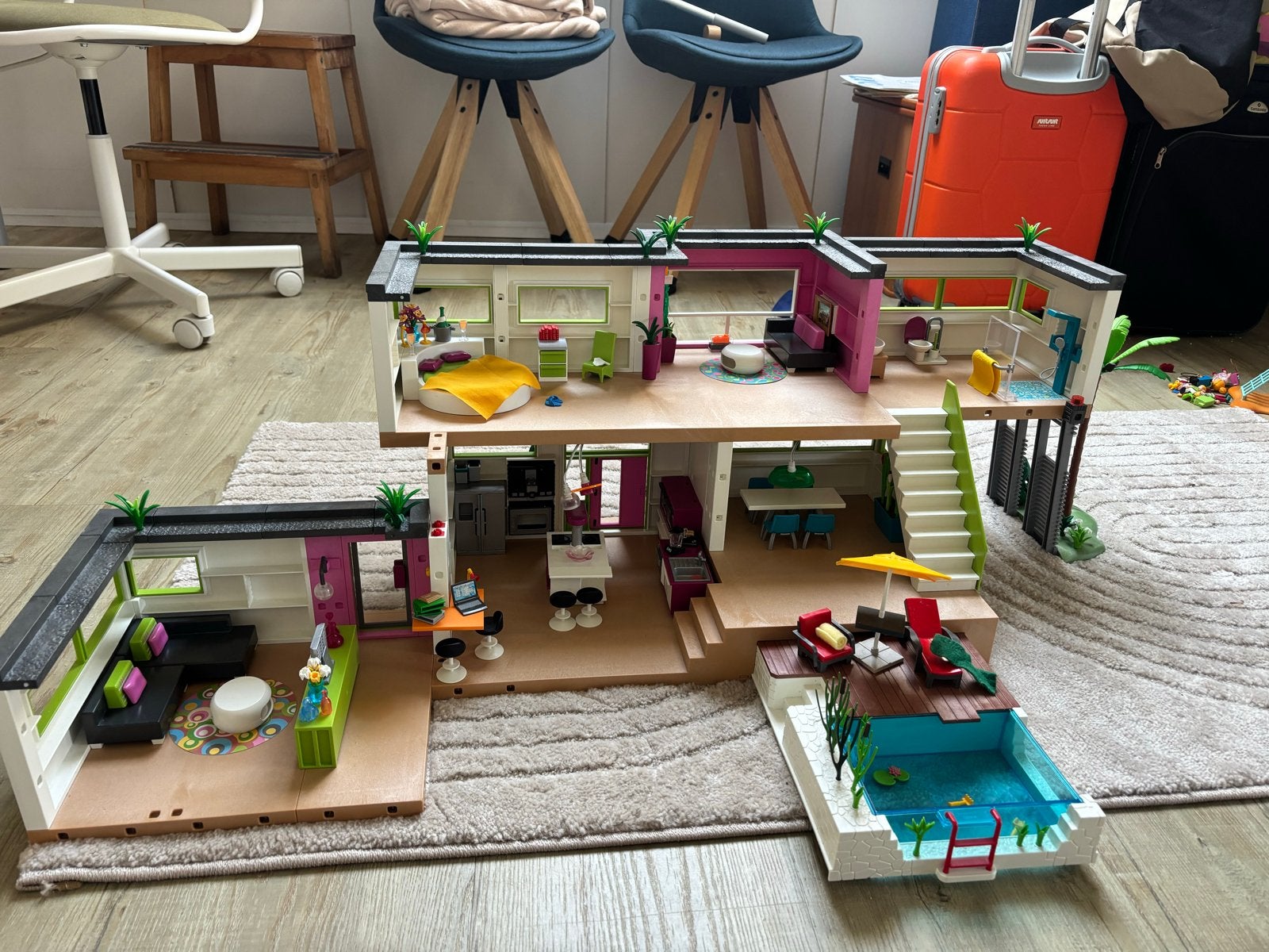 Playmobil Modern Luxe Poppenhuis met Zwembad en Meubels, Ophalen of Verzenden, Zo goed als nieuw, Poppenhuis