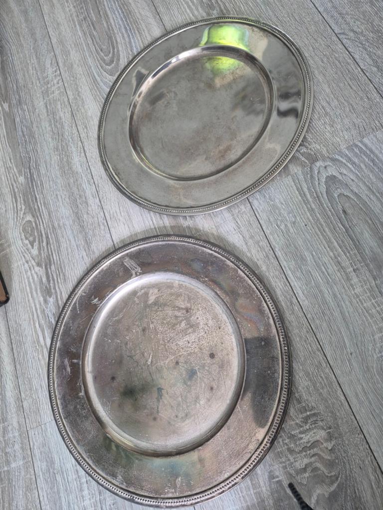 Set van 2 verzilverde schalen/borden, Ophalen of Verzenden, Zilver