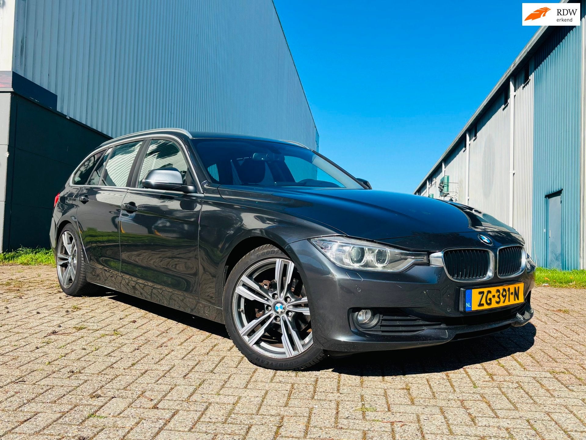 BMW 3-serie Touring 320d EfficientDynamics Edition Executive, Auto's, Zwart, 4 cilinders, Xenon verlichting, 1470 kg