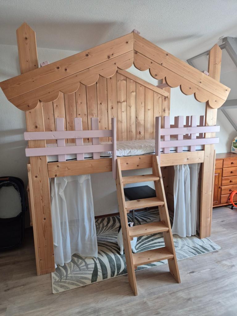 Hoogslaper kinderbed steigerhouten bed met speelhuisje, Ophalen, Gebruikt, Hoogslaper