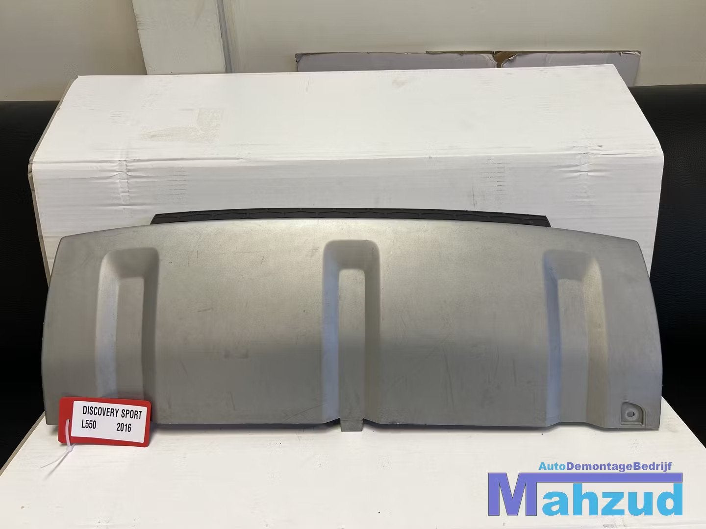 LAND ROVER DISCOVERY Sport L550 grijs diffuser 2015+ FK7217F, Abbey Road, Whitley 1
CV3 4LF  Coventry, Bumper, Jaguar Land Rover Limited